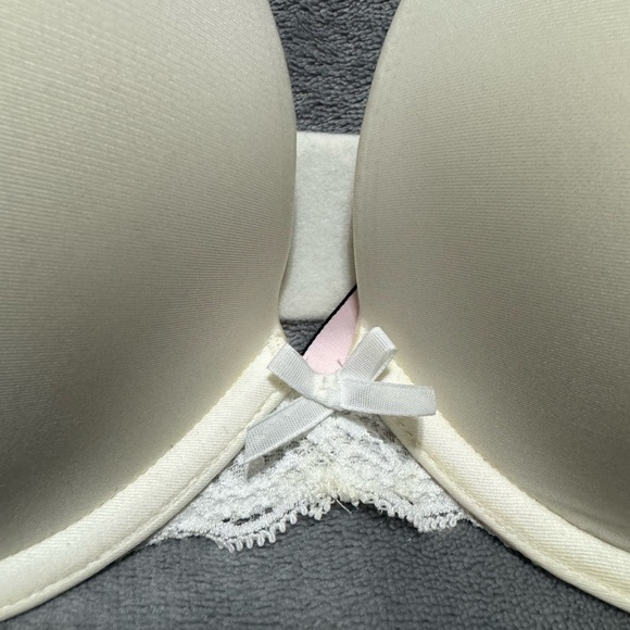 Victorias Secrete White Lace Push Bra and Pantie - Picture 8 of 12
